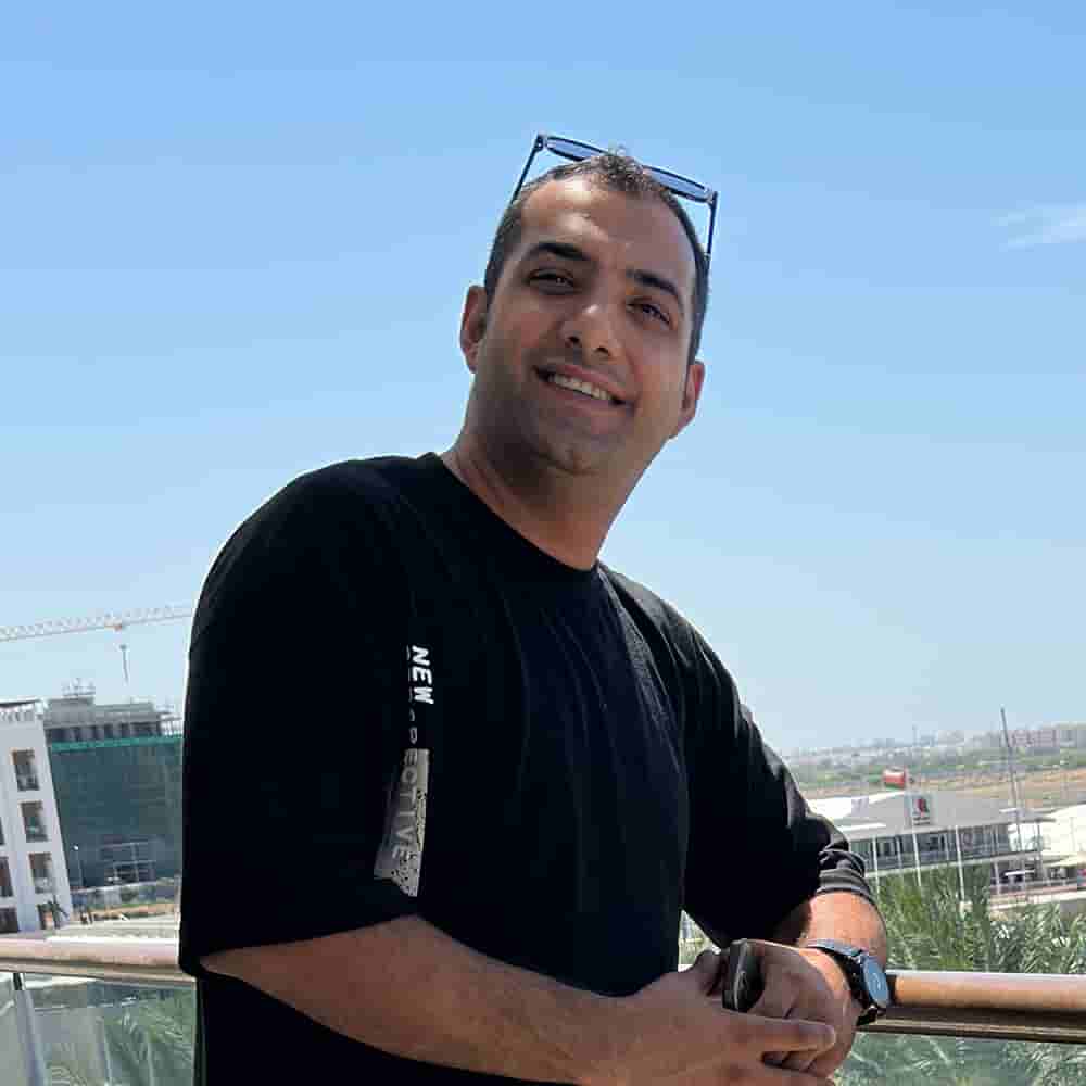 mr younes younesi profile image